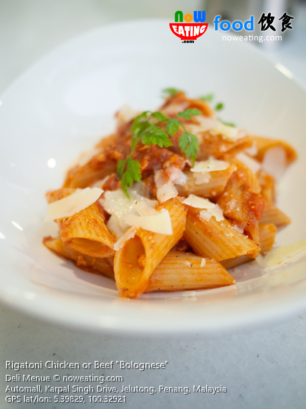 Rigatoni Chicken or Beef "Bolognese"