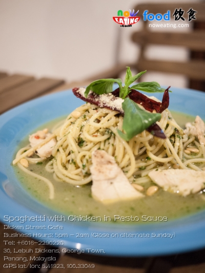 Spaghetti with Chicken in Pesto Sauce