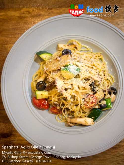 Spaghetti Aglio Olio e Funghi