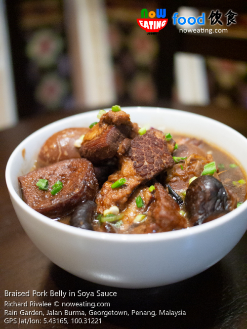 Braised Pork Belly in Soya Sauce